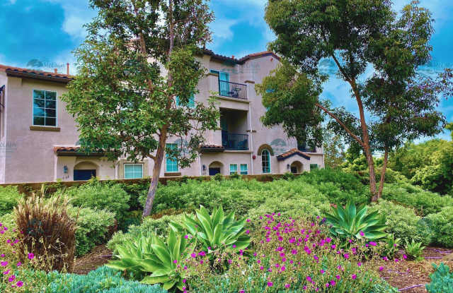 2 BD, 2.5 BA Plus Bonus Room in Rancho Carrillo! - 3160 Via Puerta, Carlsbad, CA 92009