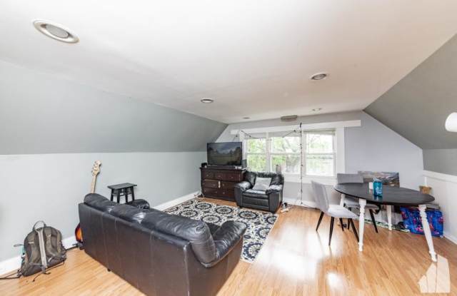1332 West Barry Avenue photos photos
