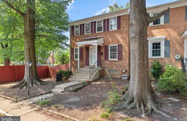 13143 PUTNAM CIRCLE - 13143 Putnam Circle, Woodbridge, VA 22191