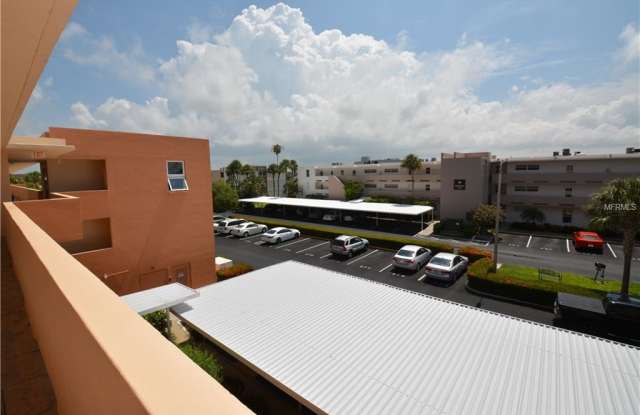 7420 BAY ISLAND DRIVE S Gallery 4