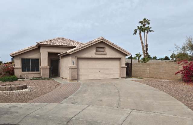 3 bed 2 bath in Goodyear! No HOA photos photos