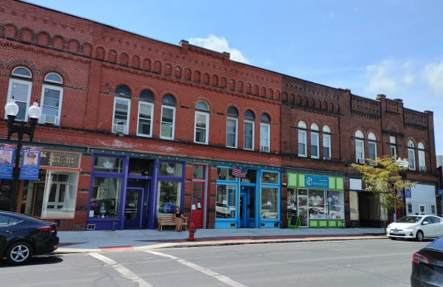 35 1/2 West Columbus StreetApt. B - 35 West Columbus Street, Nelsonville, OH 45764