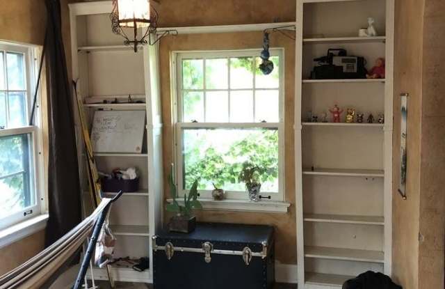 605 7th Street SE Gallery 3