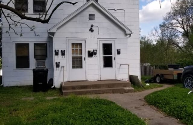 703 S Crysler Ave C - 703 South Crysler Avenue, Independence, MO 64052