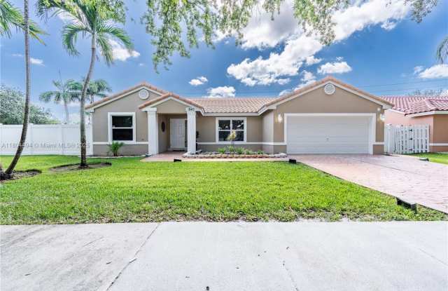1840 SW 135th Way photos photos
