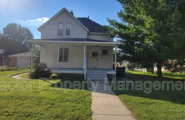 1108 N. 6th St. - 1108 North 6th Street, Mankato, MN 56001