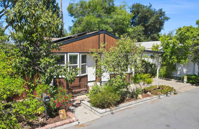 3 Bedroom 2 Bath Home Located at the Top O' Topanga photos photos