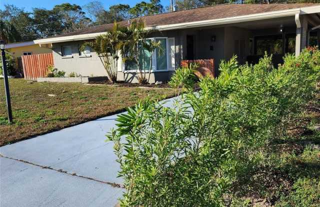 3925 OMEGA LANE photos photos