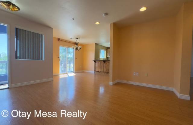 1061 Saturn Blvd photos photos