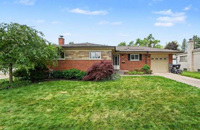 Beautifully maintained, move in ready 3 bed, 1.5 bath single family home photos photos