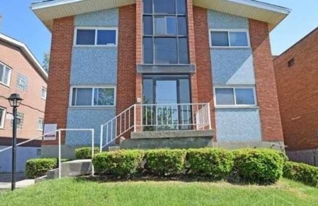 1112 Towne Street unit: 3 photos photos