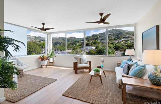 Makiki - Spacious one bedroom, one bath at the Anga-Roa - Electricity included and pet friendly! - 1545 Nehoa Street, Honolulu, HI 96822