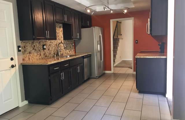 Hartz Property Management Presents: The Fabulous 131 Fountainhead Court Gallery 3