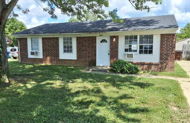 Beautiful 3 Bed, 1 Bath Convenient Location Mins From Hospital and Shopping photos photos
