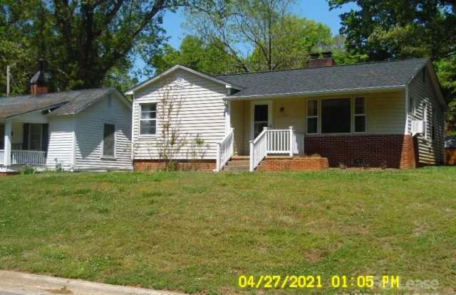 721 Sharpe Street - 721 East Sharpe Street, Statesville, NC 28677