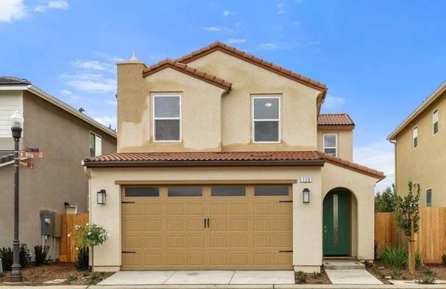 Clovis Living at Its Best! It's all here at 736 N Bliss Ave! - 736 North Bliss Lane, Clovis, CA 93611