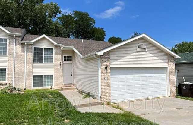 330 West Irving Street - 330 West Irving Street, Lincoln, NE 68521