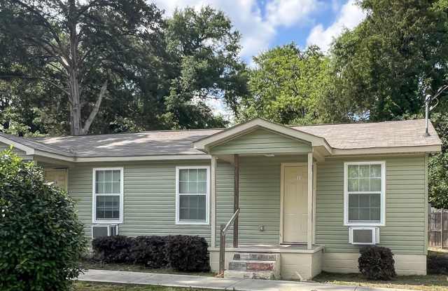 Cozy Warner Robins Home That Won’t Last Long - 125 South 2nd Street, Warner Robins, GA 31088