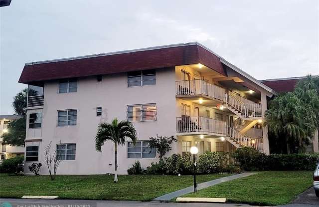 2901 NW 47th Ter - 2901 Northwest 47th Terrace, Lauderdale Lakes, FL 33313