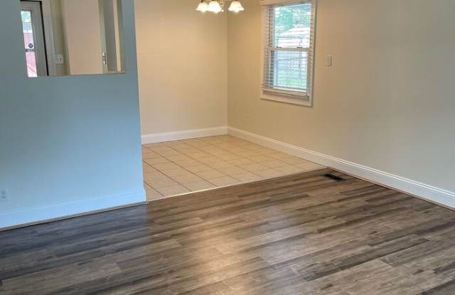 4296 Williams Avenue Gallery 4