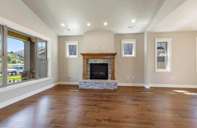 4427 Merlot Court Gallery 2