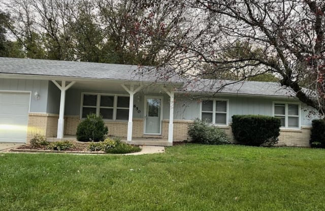 650 N PARK Avenue - 650 North Park Avenue, Chatham, IL 62629
