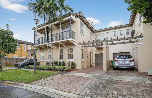 8657 Blaze Court - 8657 Blaze Court, Davie, FL 33328