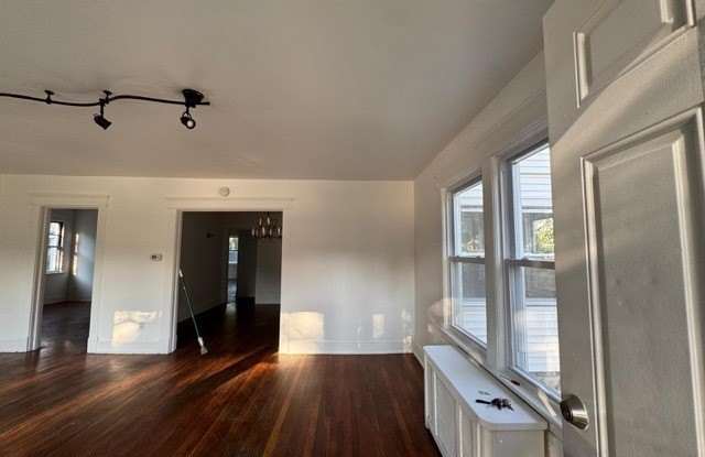14 Grandview Avenue Gallery 2