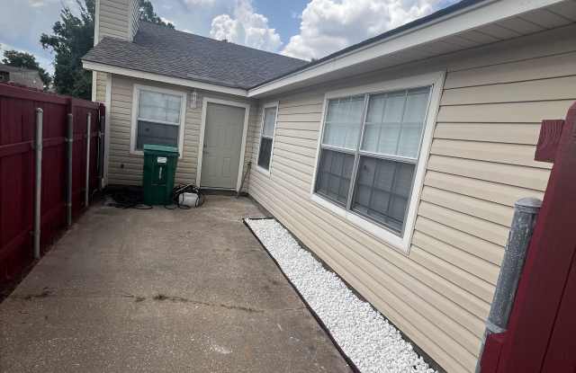 106 Elmhurst Circle photos photos