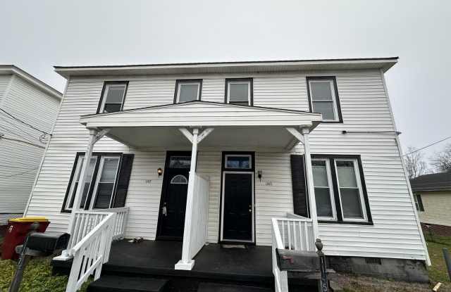 Like New Spacious Petersburg 3 bed 2 bath unit available immediately! - 1147 Farmer Street, Petersburg, VA 23803
