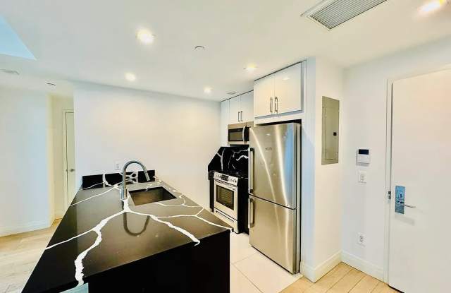 3128 Henry Hudson Pkwy photos photos