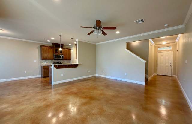 Savannah Court Luxury Townhomes Gallery 4