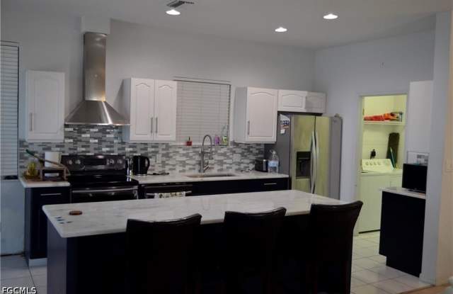 1702 Emerald Cove Drive Gallery 2