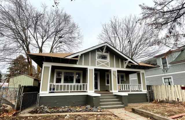 3 Bedroom 1 Bath Home - 2612 West Sinto Avenue, Spokane, WA 99201