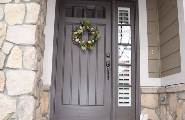 Stunning 3 bedroom Home /  Main Floor Master! Gallery 3