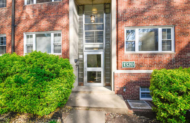 1320 Fort Myer Dr Apt 802 Gallery 1