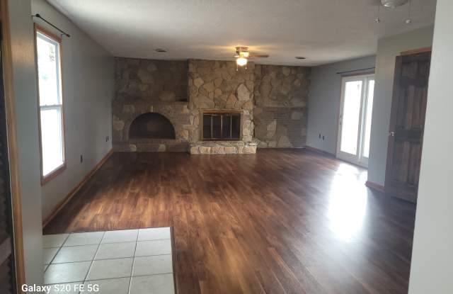 733 N Huntington Street photos photos