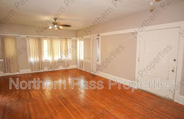 7600 Franklin Dr. Front Gallery 3