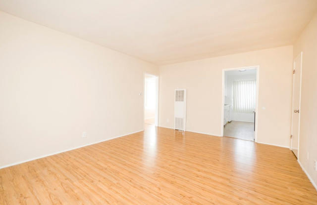 6538 Fountain Ave. photos photos