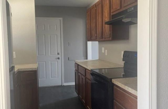 3330 S Euclid - 3 Bedroom - 1 Bathroom - $1,095 photos photos