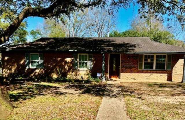 3/2 in Wildwood Heights subdivision photos photos