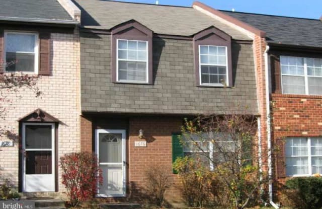 1676 YORKTOWN CT - 1676 Yorktown Court, Crofton, MD 21114