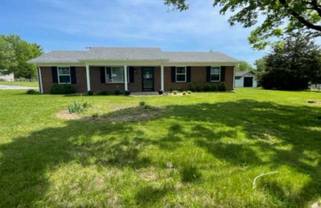 Maryville 37801 - 3 bedroom, 1.5 bath home - Contact Debra Johnson (865) 591-8281 photos photos