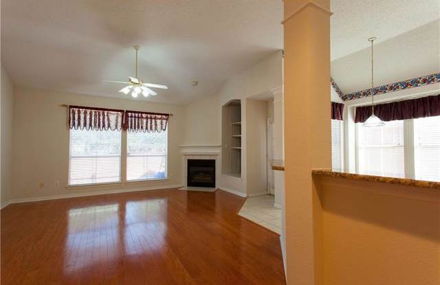 9308 Western Trail Gallery 4