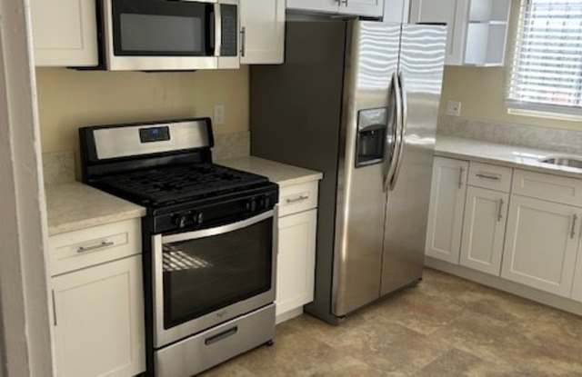 636 East Imperial Highway - 1 photos photos