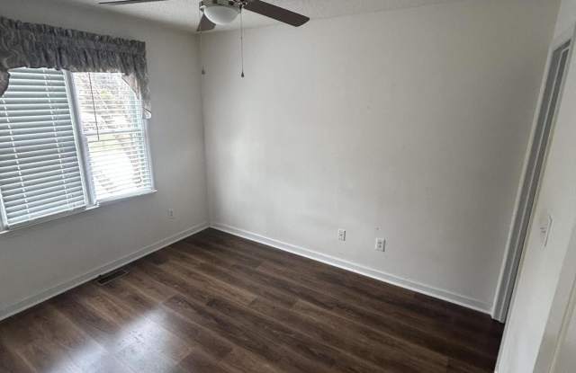 1506 Oakland Hills Way photos photos