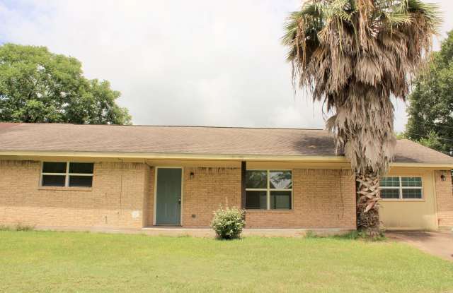 1721 West Main Street - 1 - 1721 West Main Street, Brenham, TX 77833