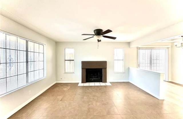 2112 Venus Avenue photos photos