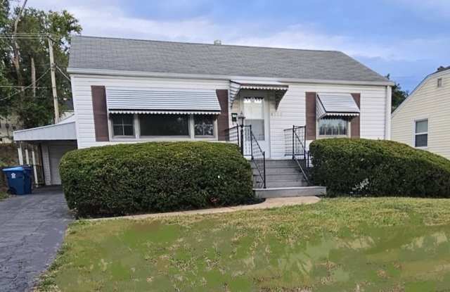 Adorable 3Bed/ 1  Bath with Garage and Patio photos photos