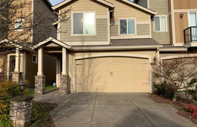COMING SOON! GORGEOUS Townhome...  LOCATION , LOCATION near Peace Health Hospital photos photos